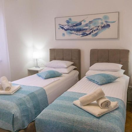 Apartment Jadran Malinska Zewnętrze zdjęcie