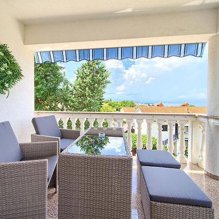 Apartment Jadran Malinska Zewnętrze zdjęcie
