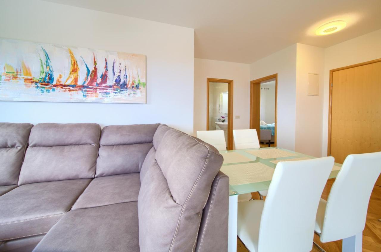 Apartment Jadran Malinska Zewnętrze zdjęcie